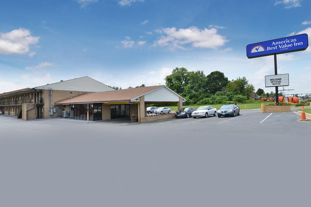 Americas Best Value Inn - Fredericksburg North Buitenkant foto