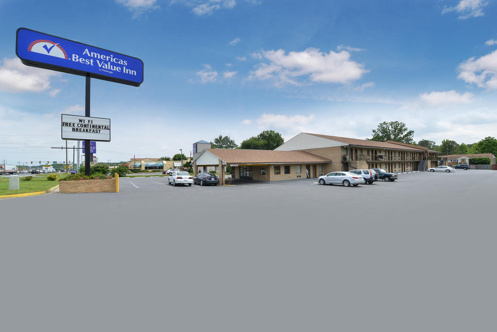 Americas Best Value Inn - Fredericksburg North Buitenkant foto