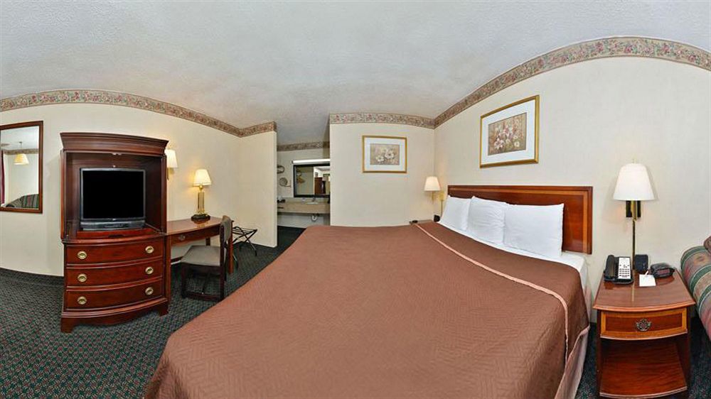 Americas Best Value Inn - Fredericksburg North Buitenkant foto
