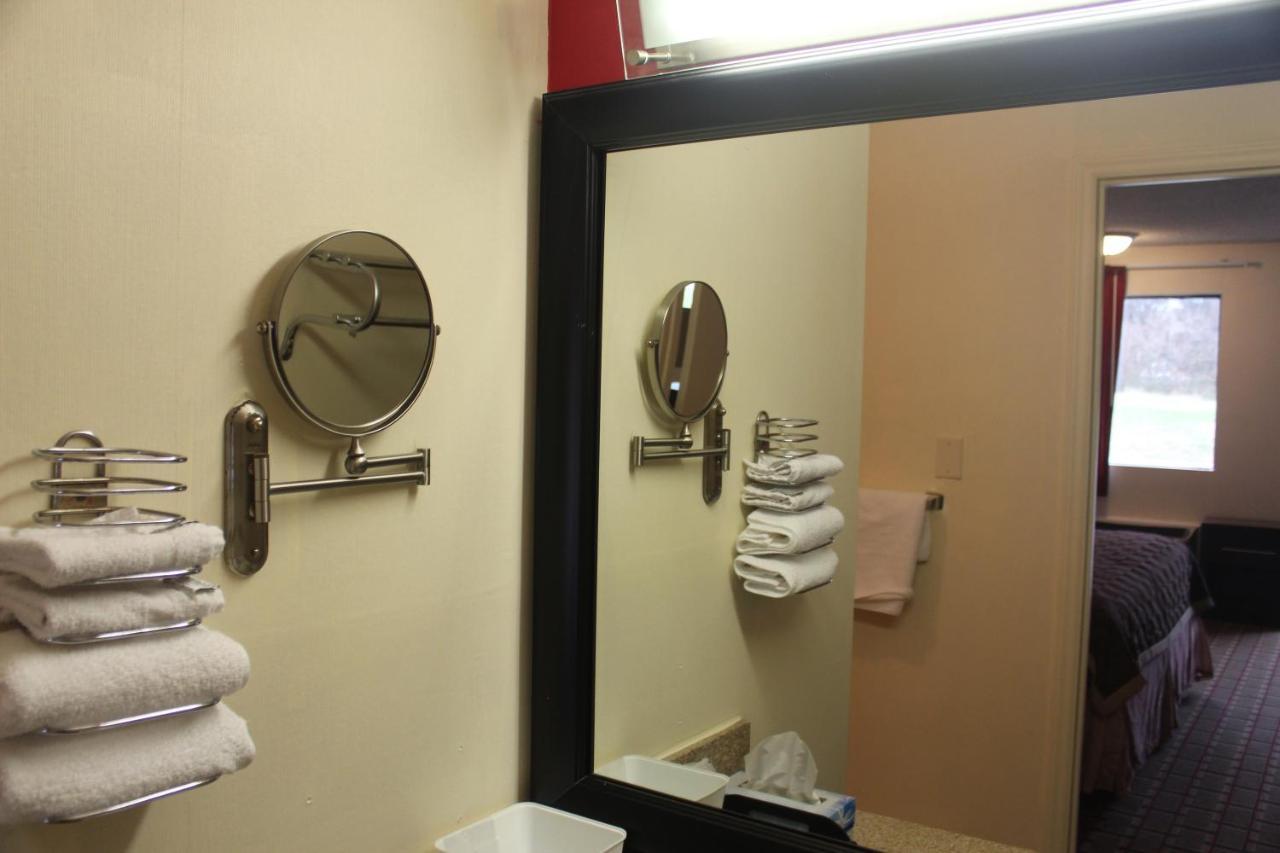 Americas Best Value Inn - Fredericksburg North Buitenkant foto