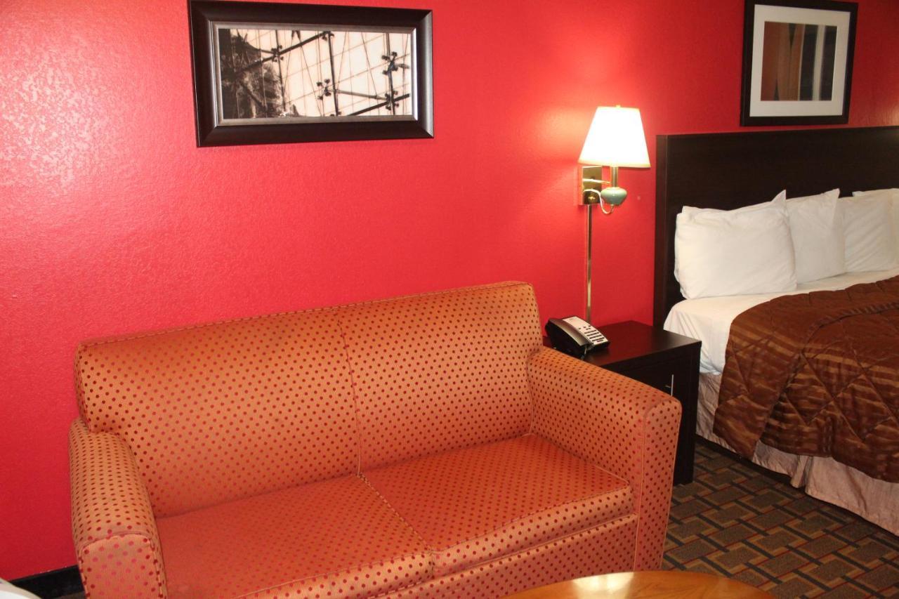 Americas Best Value Inn - Fredericksburg North Buitenkant foto